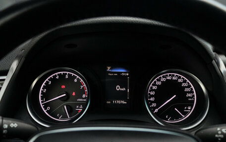 Toyota Camry, 2019 год, 2 299 000 рублей, 22 фотография