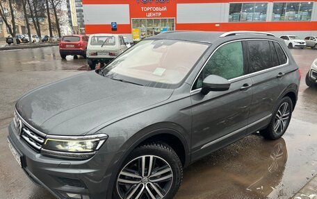 Volkswagen Tiguan II, 2018 год, 3 000 000 рублей, 3 фотография