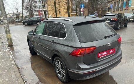 Volkswagen Tiguan II, 2018 год, 3 000 000 рублей, 4 фотография