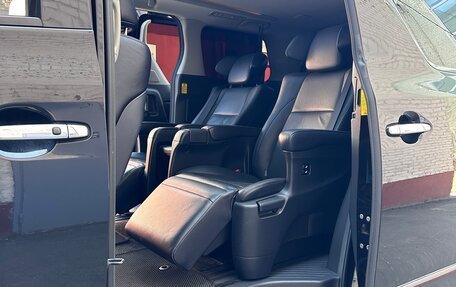 Toyota Vellfire I, 2014 год, 2 300 000 рублей, 4 фотография