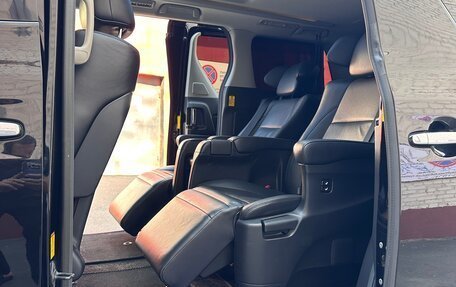 Toyota Vellfire I, 2014 год, 2 300 000 рублей, 5 фотография