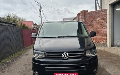 Volkswagen Multivan T5, 2014 год, 2 600 000 рублей, 2 фотография