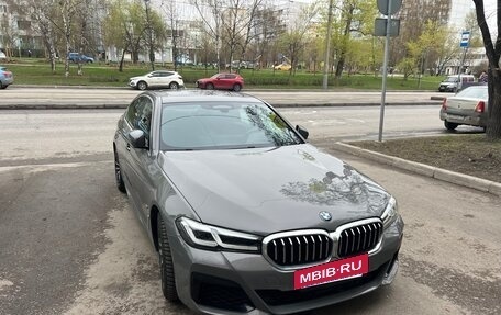 BMW 5 серия, 2022 год, 4 800 000 рублей, 2 фотография