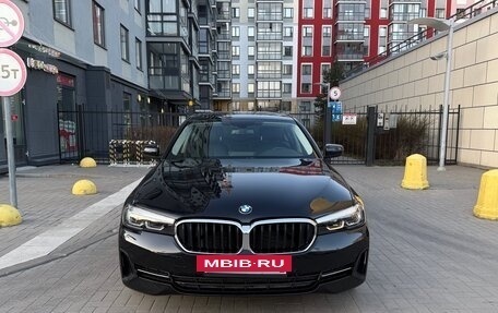 BMW 5 серия, 2021 год, 2 950 000 рублей, 2 фотография