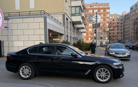 BMW 5 серия, 2021 год, 2 950 000 рублей, 4 фотография