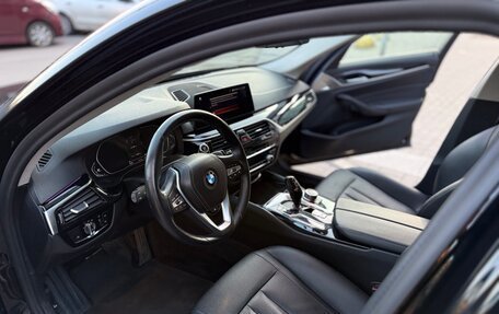 BMW 5 серия, 2021 год, 2 950 000 рублей, 12 фотография