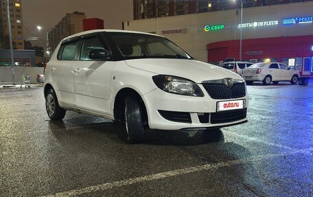 Skoda Fabia II, 2013 год, 380 000 рублей, 2 фотография
