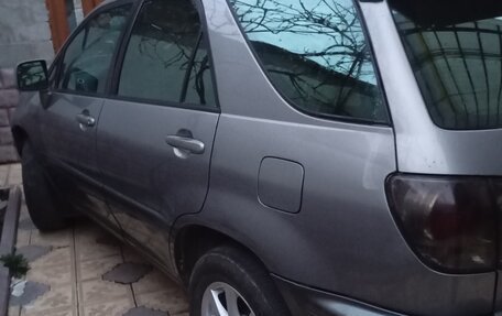 Lexus RX IV рестайлинг, 2001 год, 600 000 рублей, 2 фотография