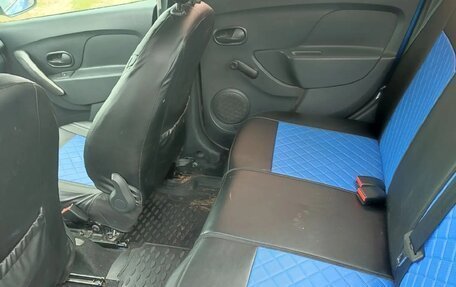 Renault Logan II, 2016 год, 850 000 рублей, 6 фотография