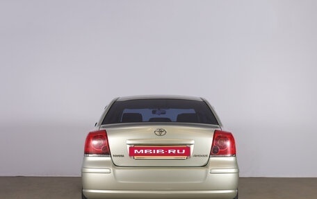 Toyota Avensis III рестайлинг, 2005 год, 699 000 рублей, 6 фотография