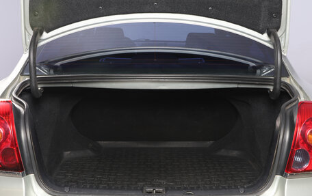 Toyota Avensis III рестайлинг, 2005 год, 699 000 рублей, 18 фотография