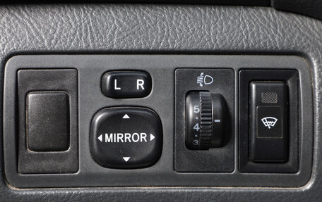 Toyota Avensis III рестайлинг, 2005 год, 699 000 рублей, 16 фотография