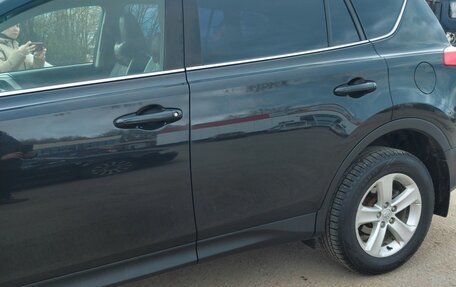 Toyota RAV4, 2013 год, 1 750 000 рублей, 2 фотография