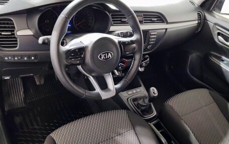 KIA Rio IV, 2018 год, 1 390 000 рублей, 12 фотография