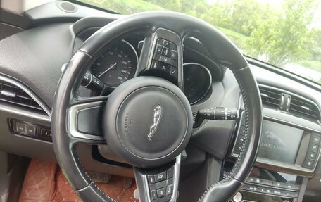 Jaguar F-Pace, 2018 год, 3 800 000 рублей, 6 фотография