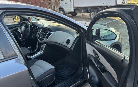 Chevrolet Cruze II, 2011 год, 690 000 рублей, 8 фотография