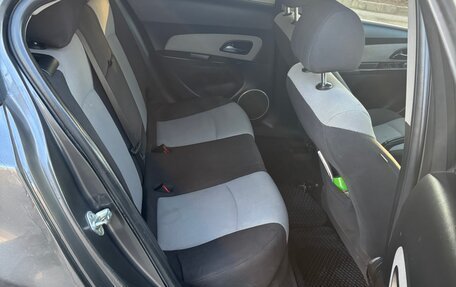 Chevrolet Cruze II, 2011 год, 690 000 рублей, 10 фотография