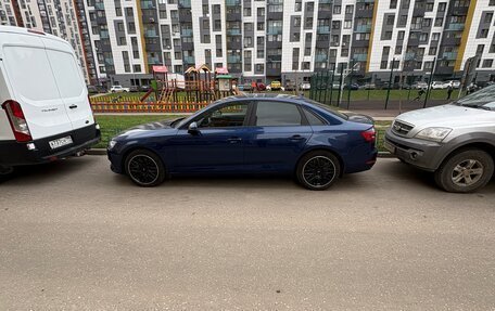 Audi A4, 2017 год, 2 000 000 рублей, 4 фотография