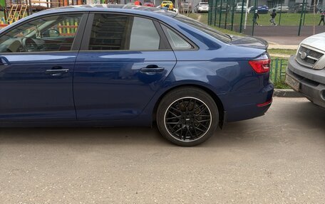 Audi A4, 2017 год, 2 000 000 рублей, 10 фотография