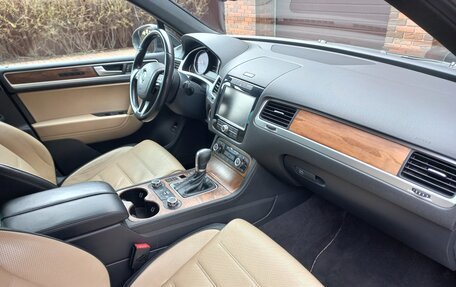 Volkswagen Touareg III, 2014 год, 1 900 000 рублей, 13 фотография