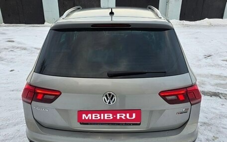 Volkswagen Tiguan II, 2017 год, 1 600 000 рублей, 4 фотография