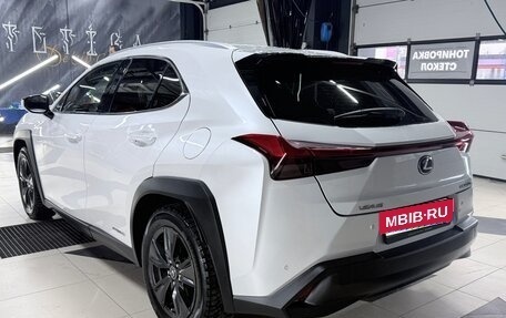 Lexus UX I, 2020 год, 3 700 000 рублей, 4 фотография