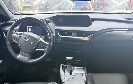 Lexus UX I, 2020 год, 3 700 000 рублей, 14 фотография