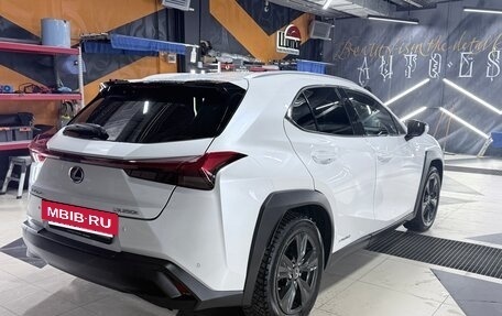 Lexus UX I, 2020 год, 3 700 000 рублей, 6 фотография