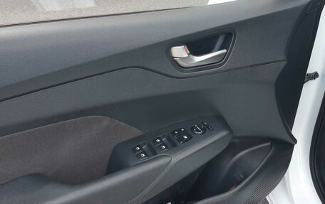 Hyundai Solaris II рестайлинг, 2018 год, 1 190 000 рублей, 7 фотография