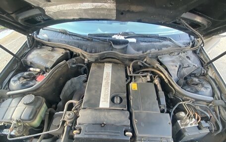 Mercedes-Benz C-Класс, 2002 год, 340 000 рублей, 6 фотография