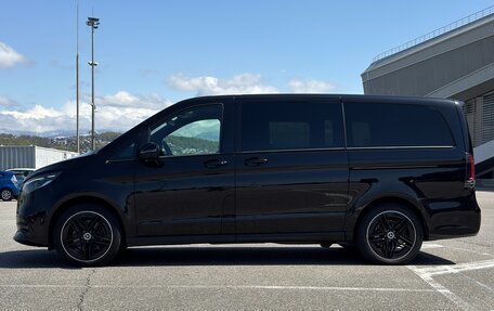 Mercedes-Benz V-Класс, 2024 год, 22 000 000 рублей, 5 фотография