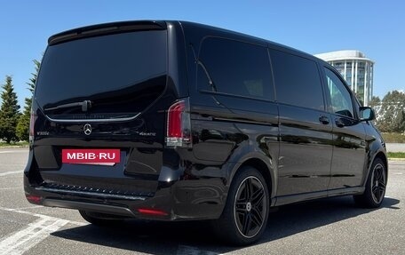 Mercedes-Benz V-Класс, 2024 год, 22 000 000 рублей, 3 фотография