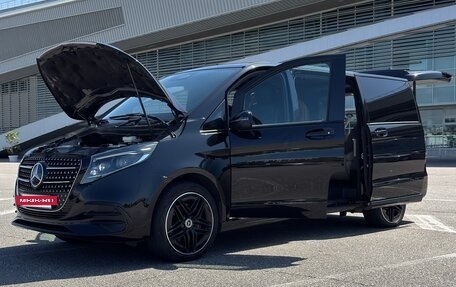 Mercedes-Benz V-Класс, 2024 год, 22 000 000 рублей, 11 фотография