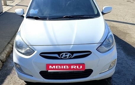 Hyundai Solaris II рестайлинг, 2012 год, 650 000 рублей, 2 фотография