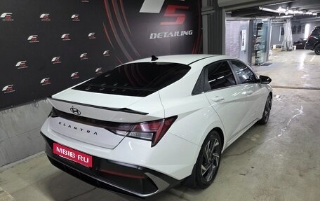 Hyundai Elantra, 2024 год, 2 220 000 рублей, 2 фотография