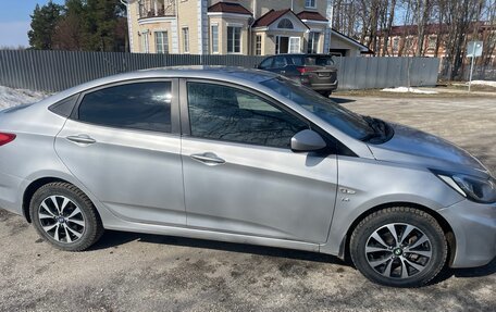 Hyundai Solaris II рестайлинг, 2012 год, 750 000 рублей, 2 фотография