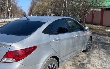 Hyundai Solaris II рестайлинг, 2012 год, 750 000 рублей, 5 фотография