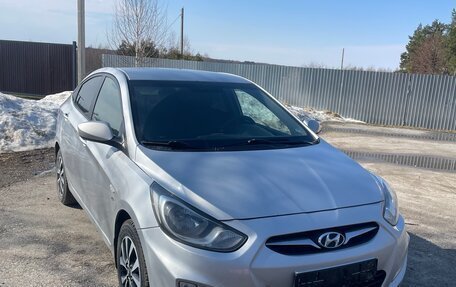 Hyundai Solaris II рестайлинг, 2012 год, 750 000 рублей, 6 фотография