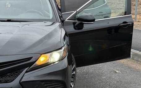 Toyota Camry, 2020 год, 2 399 999 рублей, 2 фотография