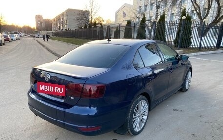 Volkswagen Jetta VI, 2013 год, 1 000 000 рублей, 4 фотография