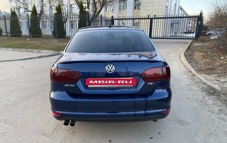 Volkswagen Jetta VI, 2013 год, 1 000 000 рублей, 5 фотография