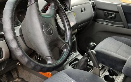 Mitsubishi Pajero III рестайлинг, 2002 год, 630 000 рублей, 2 фотография