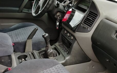 Mitsubishi Pajero III рестайлинг, 2002 год, 630 000 рублей, 4 фотография