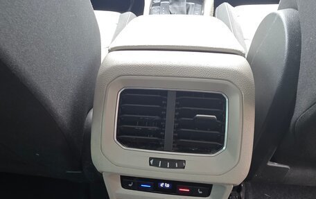 Volkswagen Tiguan II, 2017 год, 2 500 000 рублей, 14 фотография