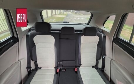 Volkswagen Tiguan II, 2017 год, 2 500 000 рублей, 5 фотография