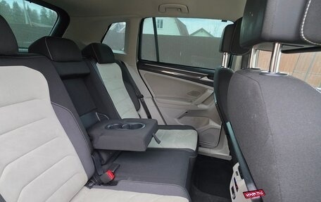 Volkswagen Tiguan II, 2017 год, 2 500 000 рублей, 13 фотография