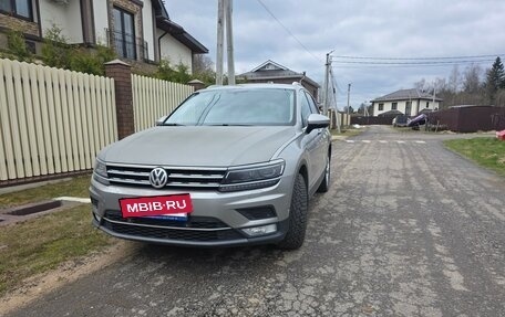 Volkswagen Tiguan II, 2017 год, 2 500 000 рублей, 19 фотография