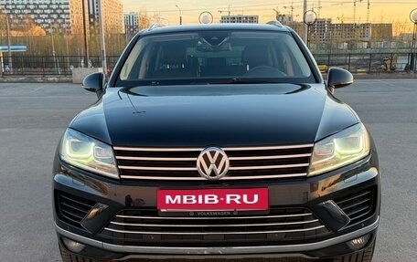 Volkswagen Touareg III, 2015 год, 2 599 999 рублей, 3 фотография