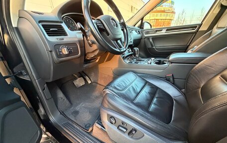 Volkswagen Touareg III, 2015 год, 2 599 999 рублей, 15 фотография