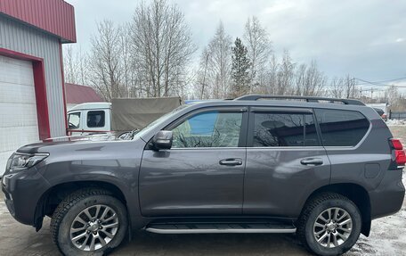 Toyota Land Cruiser Prado 150 рестайлинг 2, 2018 год, 6 500 000 рублей, 3 фотография